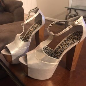 Steve Madden Gold Metallic Heels